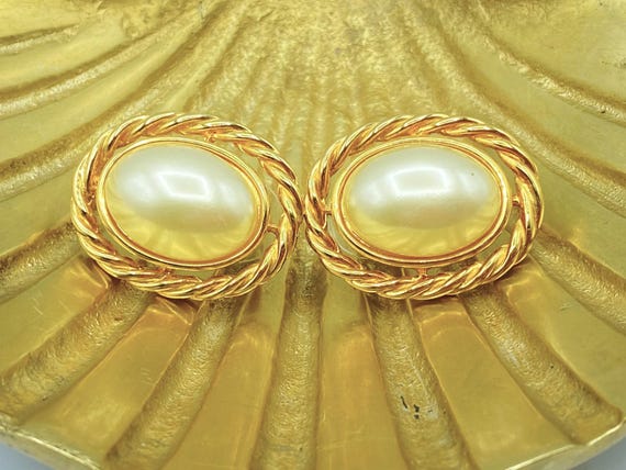 Vintage KJL Pearl Earrings: Gold Tone Rope Trim, … - image 6