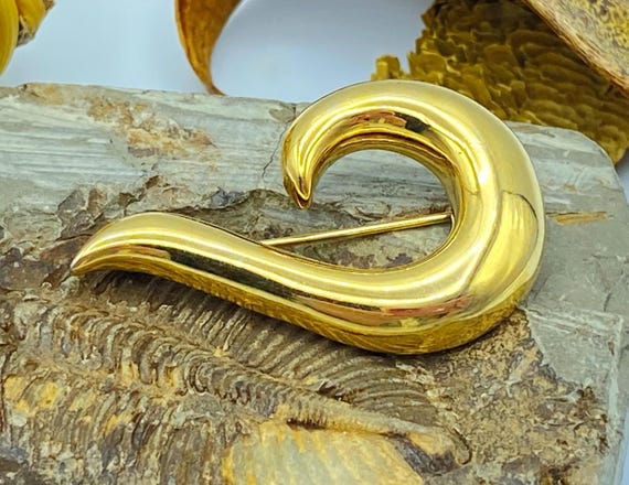 Napier Brooch: Gold Brooch, 1980s Jewelry