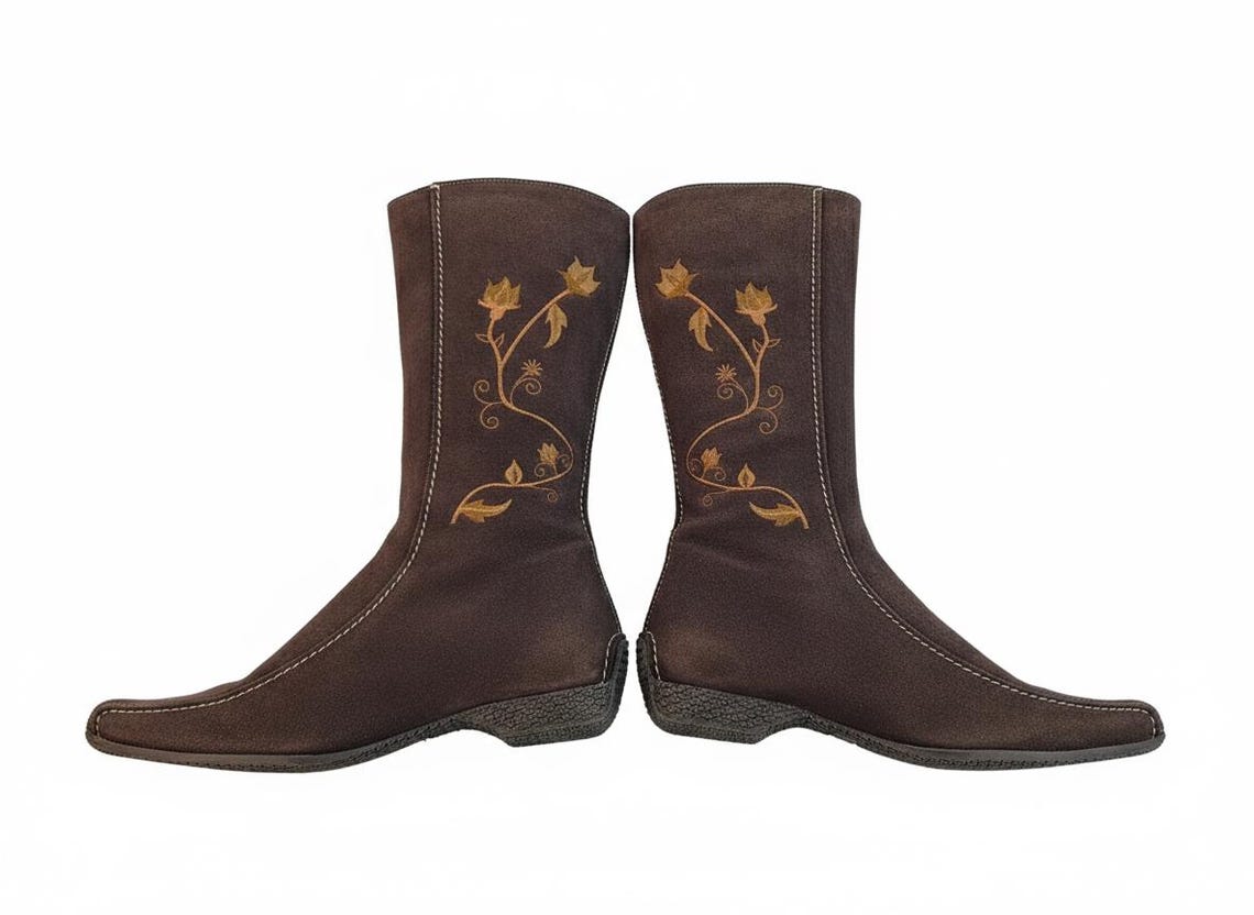 Suede leather square toe barefoot boots women: Y2k witchy booties, mid-calf, US size 7, photo 2 sur 5