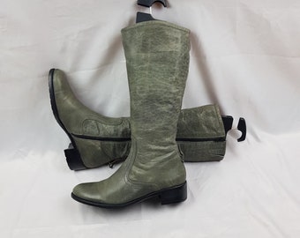 Knee high boots, green leather boots women, handmade low heel boots, shoes women, 90s round toe vintage medieval womens boots size 8 US