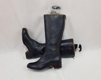 Black patterned leather knee high boots women: Y2k vintage, round toe, Size 8 US