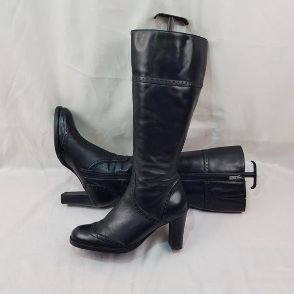 Gogo-Stiefel, kniehohe Vintage-Stiefel mit Hexenmotiv, große Damen-Brogues, schwarze Lederstiefel für Damen, individuelle Schuhe für Damen, handgefertigte Stiefel mit 90er-Jahre-Muster