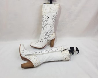 Botas de cuero blanco mujer, botas con bordado floral, zapatos mujer, botas gogo brujas de los años 90, botas altas hasta la rodilla de moda y2k, botas hechas a mano talla 9