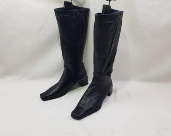 Leather square toe knee high wide calf boots: Y2K vintage black, size 8 US
