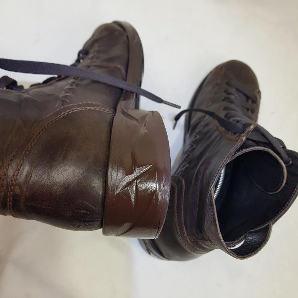Leather lace up engineer combat boots: 90s Italian, steampunk shoes, hiking, US 9, Foto 4 von 5