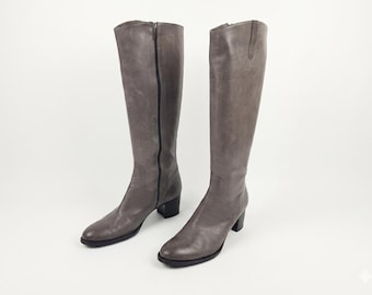 Vintage leather knee high Italian boots women: Y2k gogo heeled, US size 10