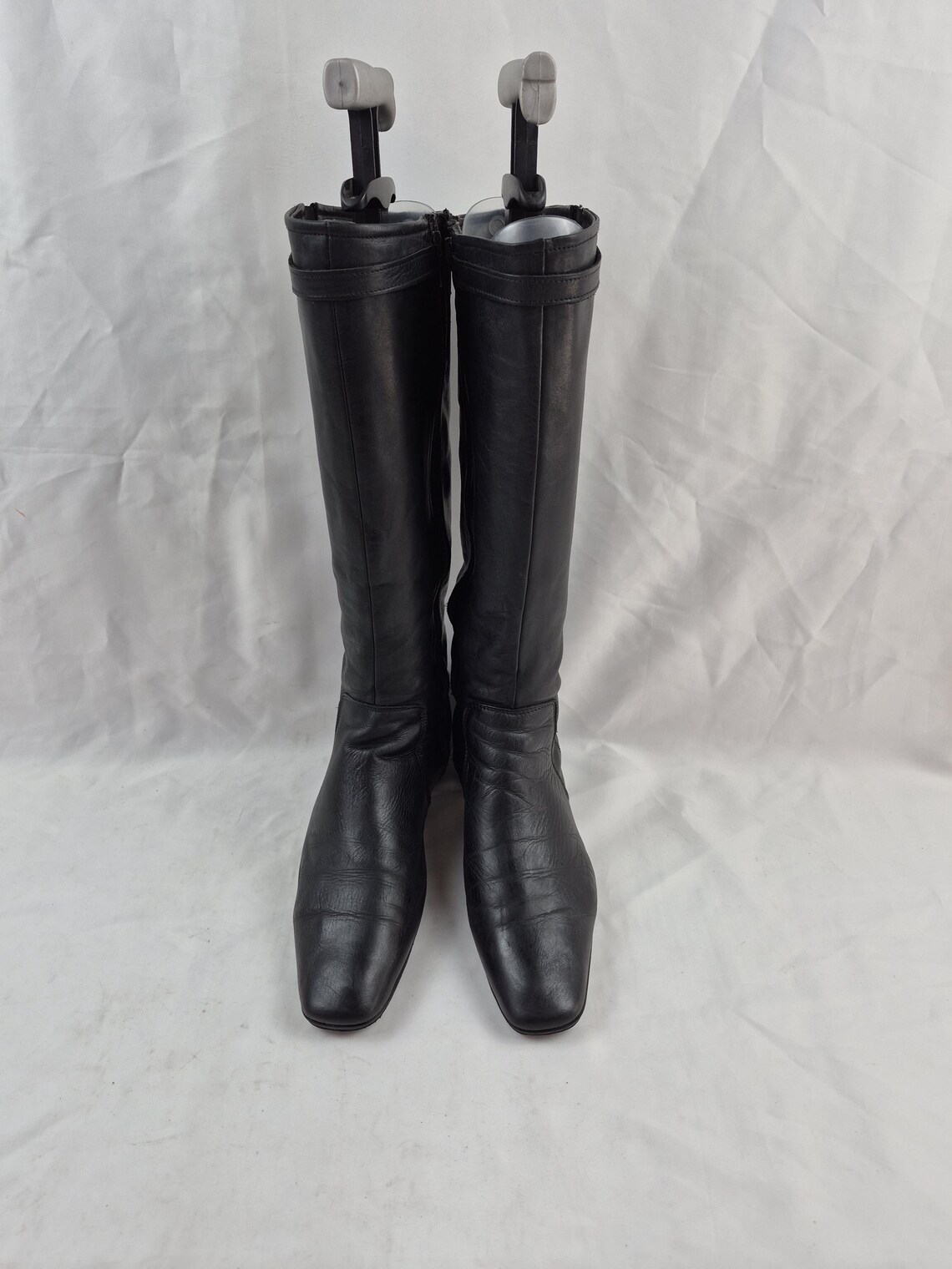 Leather knee high square toe wide calf boots: 90s vintage black heeled, 9 US, foto 2 di 5