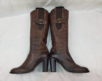 Distressed leather heeled boots women: Y2k vintage knee high, size 7 US