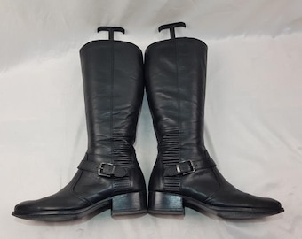 Vintage leather knee high boots women: 90s Y2K black, low heel, size 8 US
