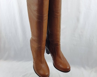 Brown leather knee high heeled boots women: Y2k vintage gogo, size 10 US