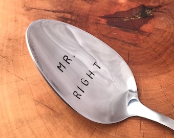 Mr. Right & Mrs. Always Right hand stamped spoon set, Wedding gift anniversarry gift mr and mrs spoons gift couples gift matching spoons