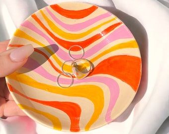 70s Wavy Clay Trinket Dish, Retro Hand Painted Jewelery Dish, Catch All Ceramic Ring Bowl, Decorative Desk Tray Storage, Colourful Decor