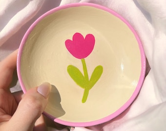 Tulip Clay Trinket Dish, Hand Painted Ceramic Jewellery Dish, Catch All, White Ring Bowl, Cottage Core Desk Display Tray