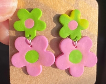 Flower dangle earring studs, handmade polymer clay daisy earrings, 90s 80s 70s flower earrings, aesthetic earrings, cool fun earrings