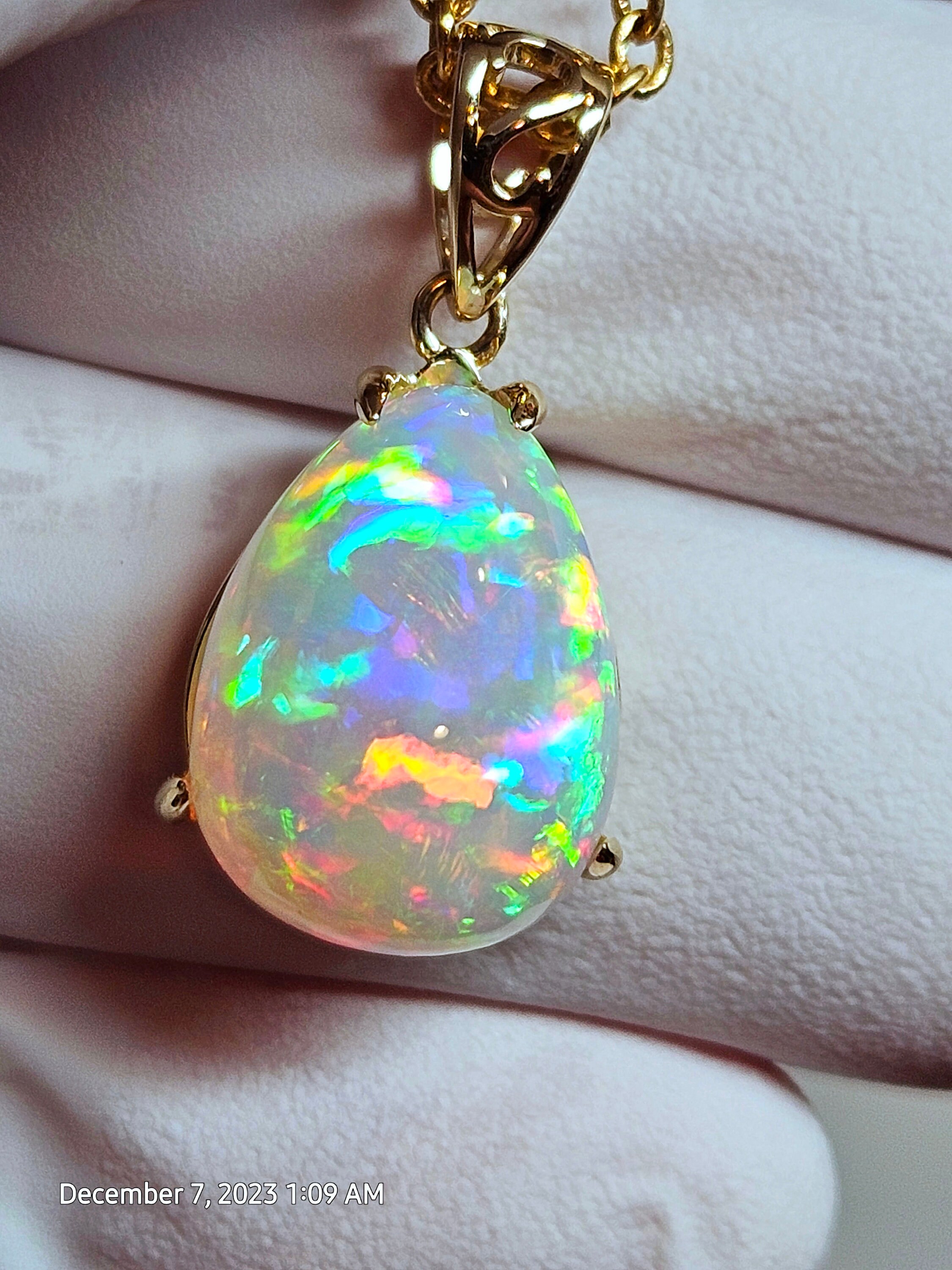 Necklace Naturally Beautiful Opal 14k Opal Necklace Gold Pendant Crystal Necklace Opal Jewelry Large Opal Pendant Large Opal Necklac Etsy