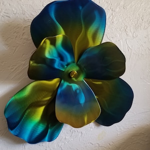 Metal garden art flower fence Decoration wall decor sculpture indoor outdoor colorful flowers