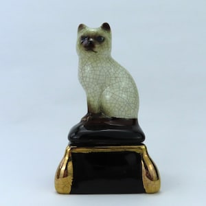 Siamese Cat Trinket Box, Vintage Ceramic Figural Kitten on Black and Gold Box
