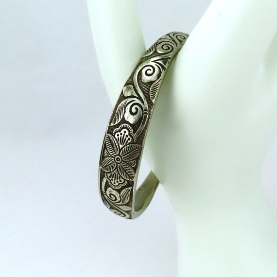 Bracelet Jonc Argenté Vintage à Décor De Fleurs - Occasion Charmant