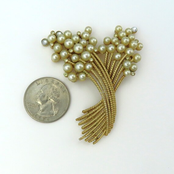 Crown Trifari Brooch, Floral Design with Faux Pea… - image 5