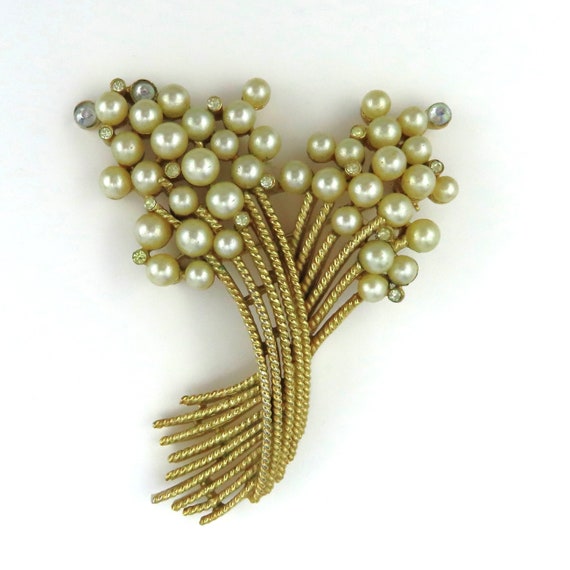 Crown Trifari Brooch, Floral Design with Faux Pea… - image 3