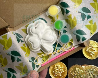 Hanging Clover/ Shamrock  Paint Kit for St. Patricks Day Activities - Paintable Kit  - Irish - Craft Kits for Kids - Paint Your Own