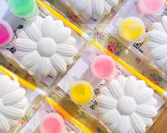 Kids Paint Your Own Flower Plaster Kit | Children’s Craft Kit | DIY Painting Activity | Creative Gift for Kids