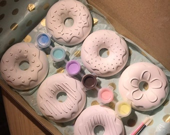 Paint your own Donuts Craft Box with paints and brushes, teen birthday gift, summer crafts, kids crafts, toddler, Arts and Craft kit