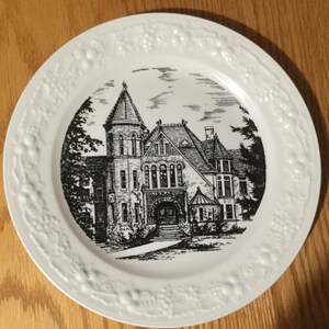 Homer Laughlin 10 inch China Plate Eggshell Theme