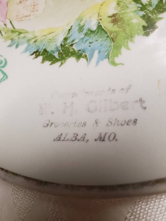 1912年カレンダー付き陶器プレート 1912 年カレンダープレート、ミズーリ州アルバ、W.H. ギルバート、食料