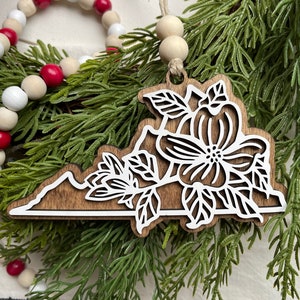 Virginia dogwood ornament / Christmas decor image 1