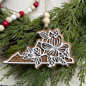 Virginia dogwood ornament / Christmas decor image 3