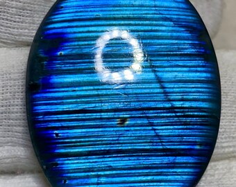 Cabochon en labradorite || Pierre à cabochon labradorite naturelle de couleur bleue || taille = 39x30x6 mm || carats=74,25 ||