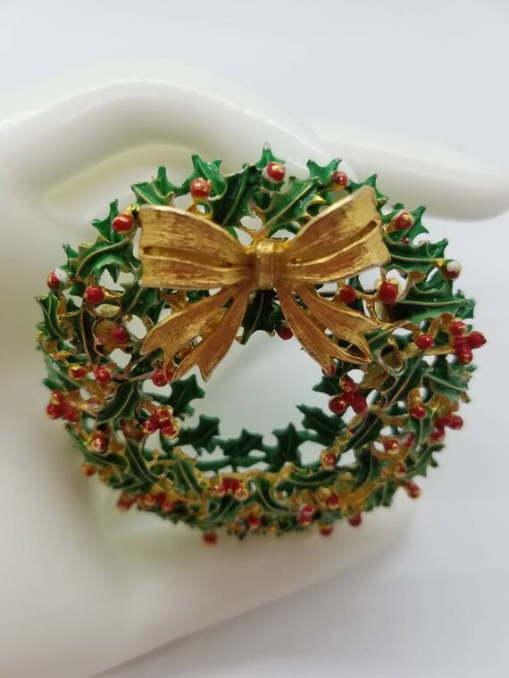 Christmas Wreath Brooch with Bell