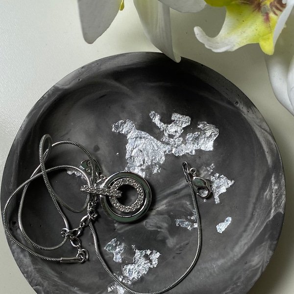 Black Marble Dish/Ring Dish/Jesmonite/Jewelry Dish/Tealight Holder/Soap Dish/Resin Art/concrete dish/Round Dish/Black and White/Marble/Stone
