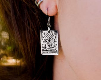 Regenboog tarotkaart oorbellen, roestvrijstalen WLW saffier sieraden, origineel ontwerp queer LGBTQ Pride accessoires