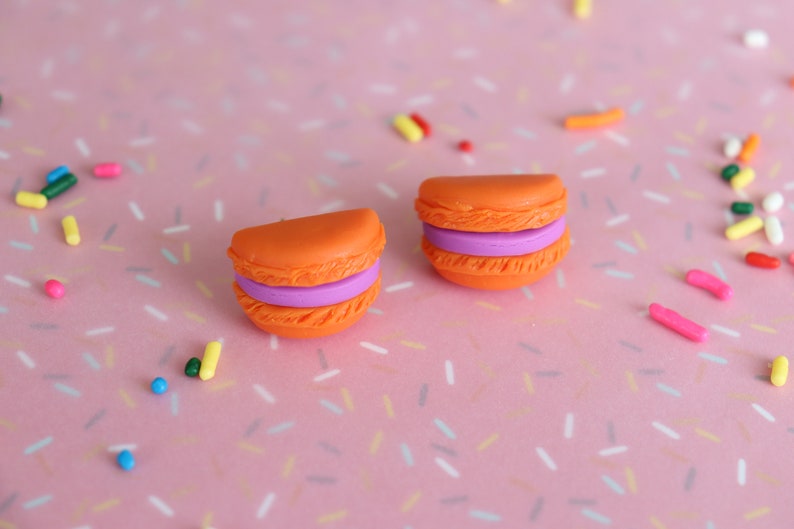 Macaron Earrings // Polymer Clay Earrings// Cute Earrings, Kawaii Earrings, Dessert Earrings, Kawaii Desserts, Stud Earrings, Orange