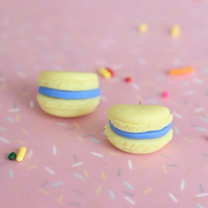 Macaron Earrings // Polymer Clay Earrings// Cute Earrings, Kawaii Earrings, Dessert Earrings, Kawaii Desserts, Stud Earrings, Yellow