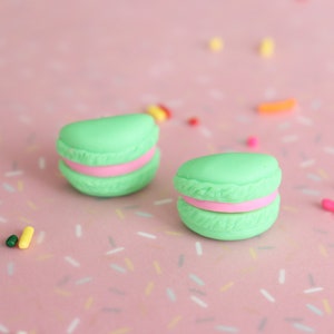 Macaron Earrings // Polymer Clay Earrings// Cute Earrings, Kawaii Earrings, Dessert Earrings, Kawaii Desserts, Stud Earrings, Mint