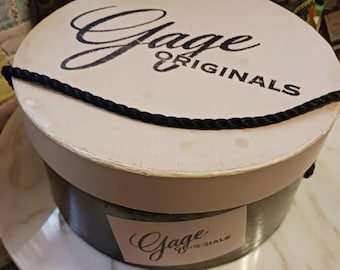 Vintage Gage Originals hat box, 1940s design by Chicago milliner