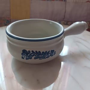 Yorktowne French onion soup mug, vintage Pfaltzgraff pottery, made in Pennsylvania
