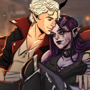 Könnte beinhalten: Digitale Illustration von zwei Fantasy-Charakteren, die sich umarmen. Einer hat helle Haut, weißes Haar und eine rot-schwarze Jacke. Der andere hat lila Haare, Hörner und dunkles Make-up. Sie sitzen auf einem roten Sofa.