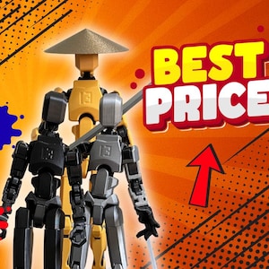 Puede incluir: Tres figuras de acción articuladas en negro, gris y amarillo, con un sombrero de samurái en la figura amarilla. El fondo es naranja con una pancarta de "BEST PRICE" y salpicaduras de pintura coloridas. Una flecha roja apunta hacia arriba.