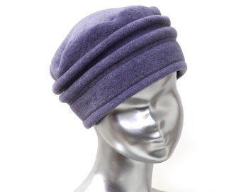 chapeau, toque femme lavande en polaire. 8 couleurs disponibles. Fabrication française