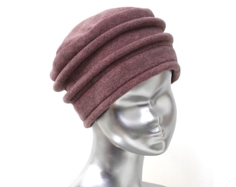 chapeau, toque femme vieux rose en polaire. 8 couleurs disponibles. Fabrication française