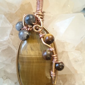 More pearld Labradorite tiger eye pendant