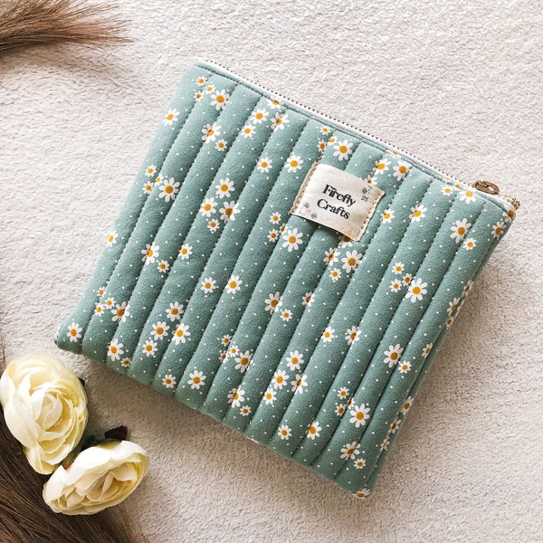 Quilted Cute Blue Floral Kindle Scribe Case, Cute Floral iPad Air Pro Case, Book Case, Kindle Sleeve, iPad Sleeve,iPad Cover, Laptop Sleeve