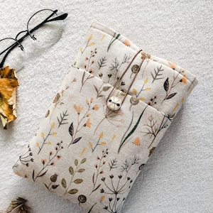 Fall Herbs Book Sleeve with Pocket for Kindle, Boho Kindle Paperwhite 2021 Case, Padded Book Pouch, Book Sleeve for Books with Pockets