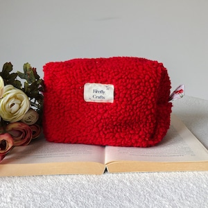 Rote Plüsch-Make-up-Tasche, Kosmetik-Organizer, große Make-up-Tasche, Kulturbeutel, Makeup-Tasche, Aufbewahrungstasche, gesteppte Windeltasche