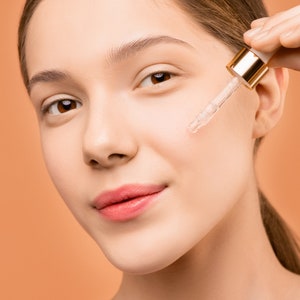 Glow Face Oil (Luxurious Rose Blend)-Natural, Organic, Cold-Pressed, PEG free, soothing, calming, nourishing-Gift