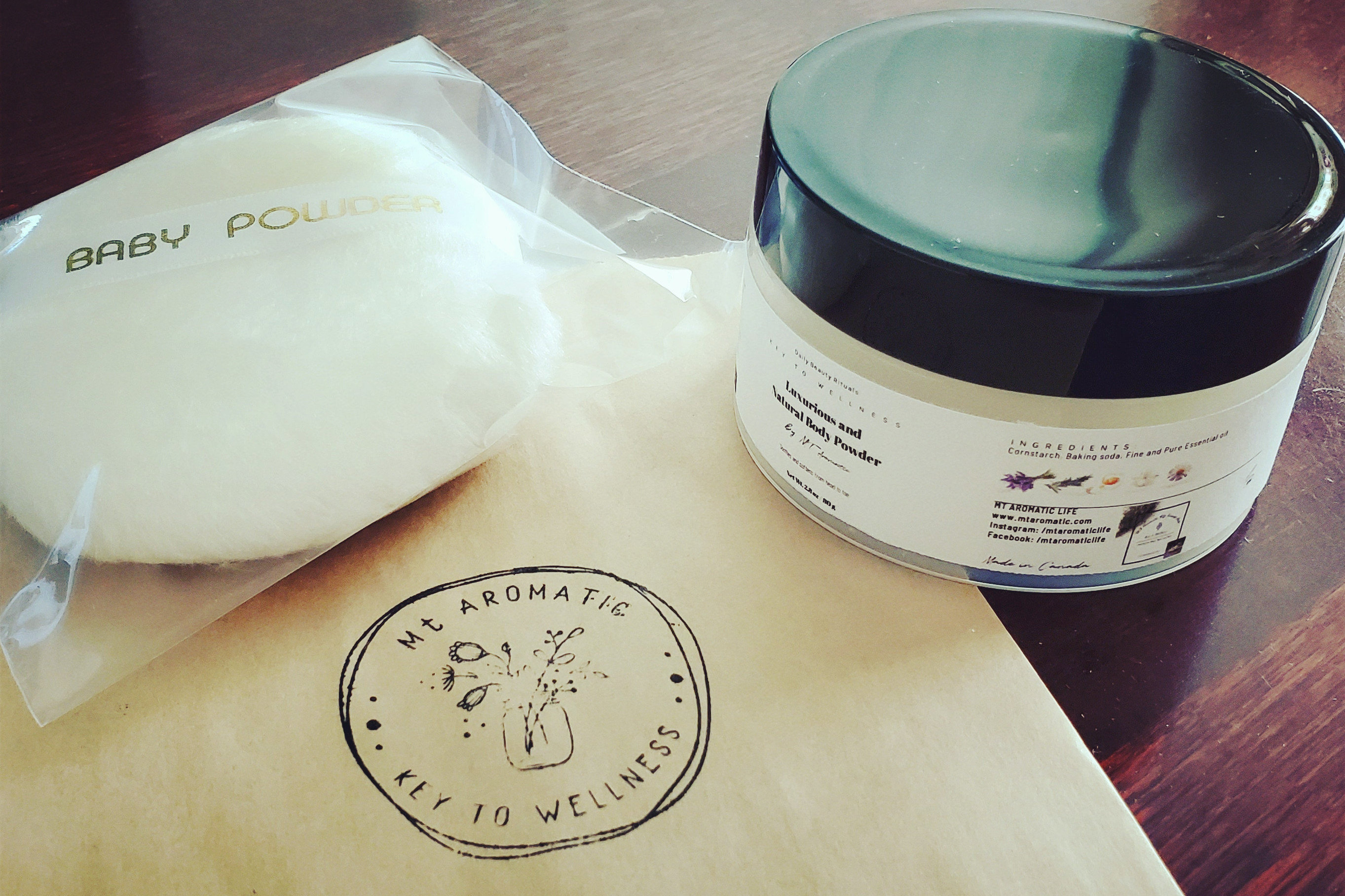 Luxurious Body Powder, Natural Dusting Powder with Soft Puff lavender